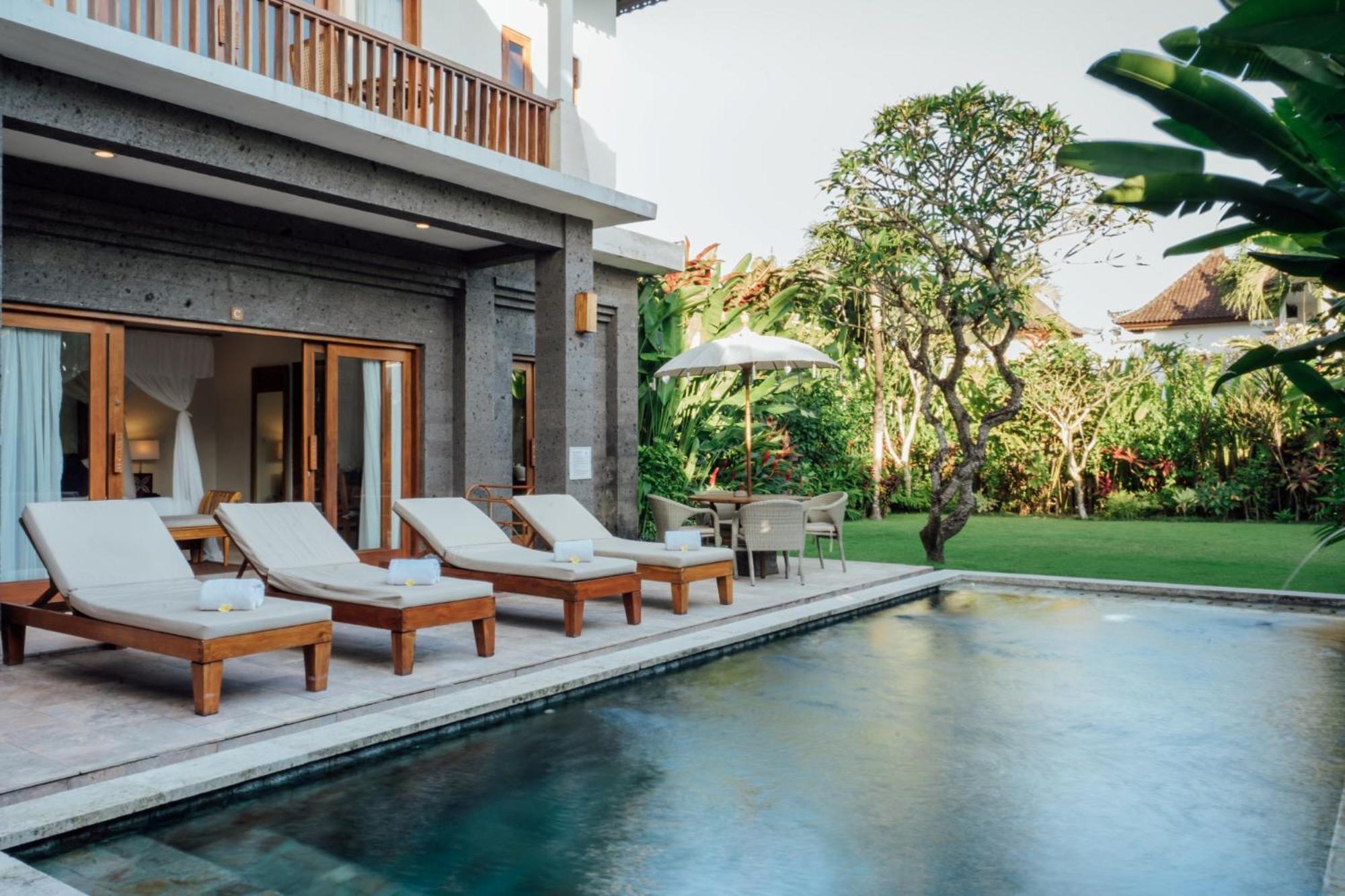 Desa Swan Villas & Spa, Керамас Экстерьер фото
